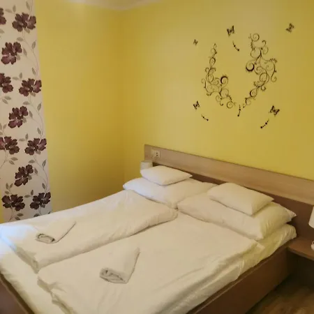 Szabo Apartman Sarvar Exterior photo